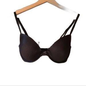 Victoria’s Secret padded push up black silver bra size 32dd has like a sparkle